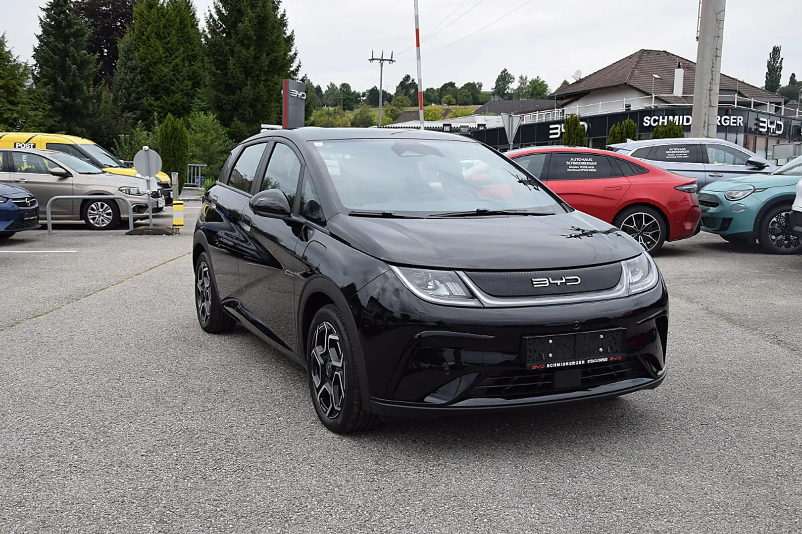 BYD Dolphin 60,4 kWh Comfort **8 Fach Bereift, AHK für Radt... Schwarz - 2