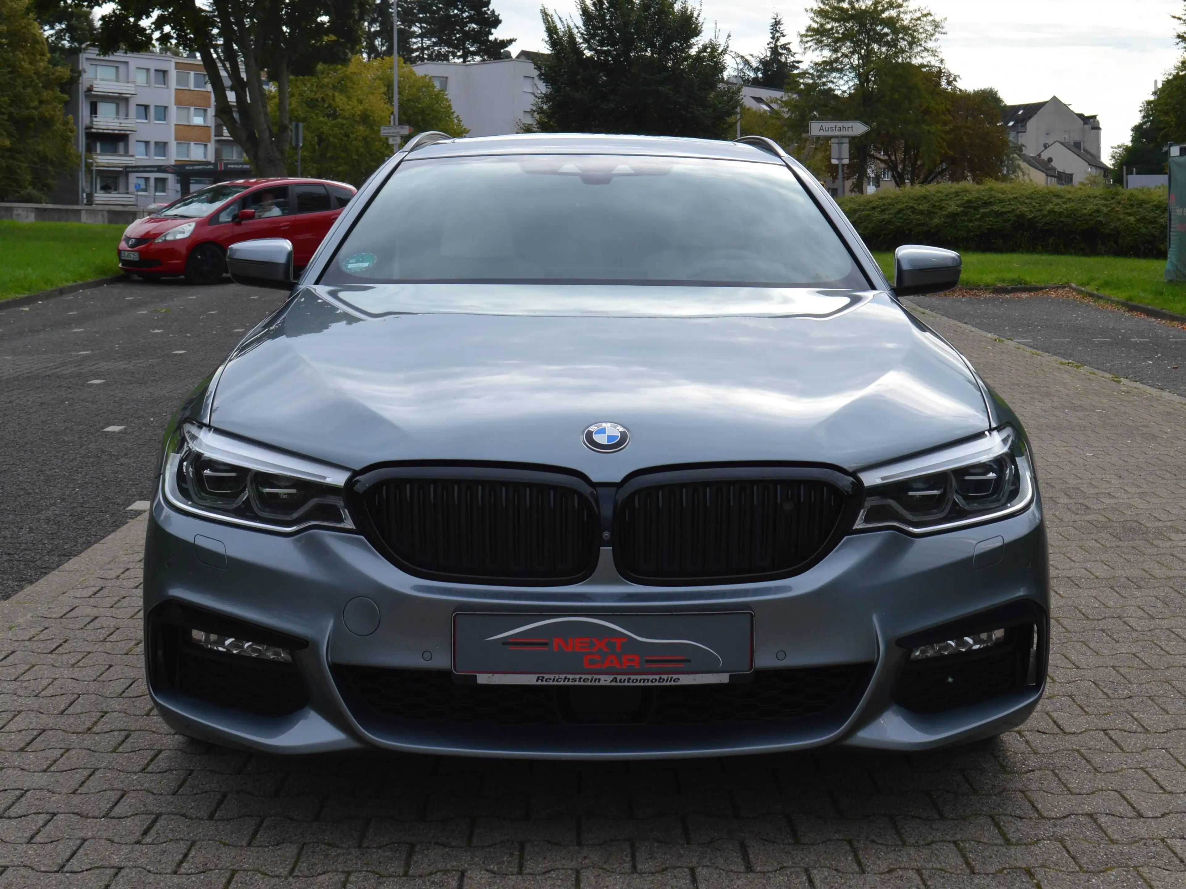 BMW 540 540 i xDrive M Sport*Leder*Pano*AHK*Sitzheizung*Navi*Kamera* — photo 2