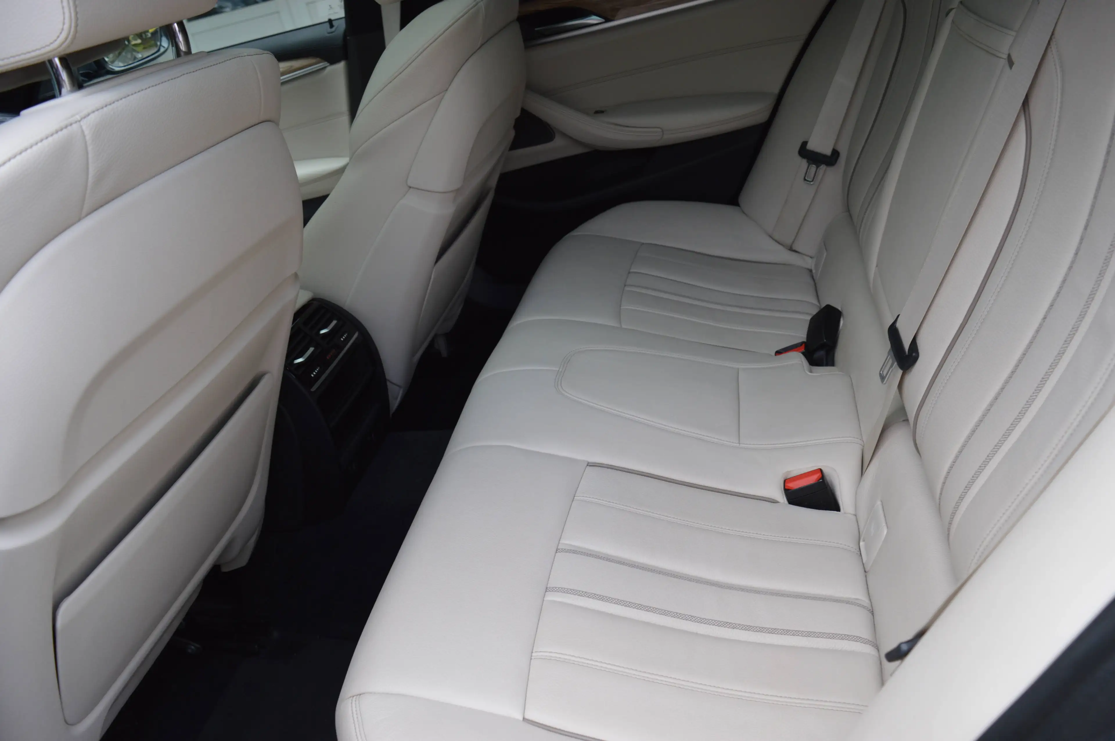 BMW 540 540 i xDrive M Sport*Leder*Pano*AHK*Sitzheizung*Navi*Kamera* — photo 11