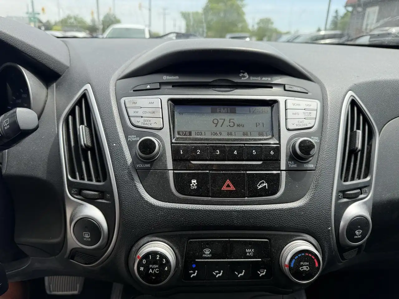 Hyundai TUCSON снимка Hyundai TUCSON
