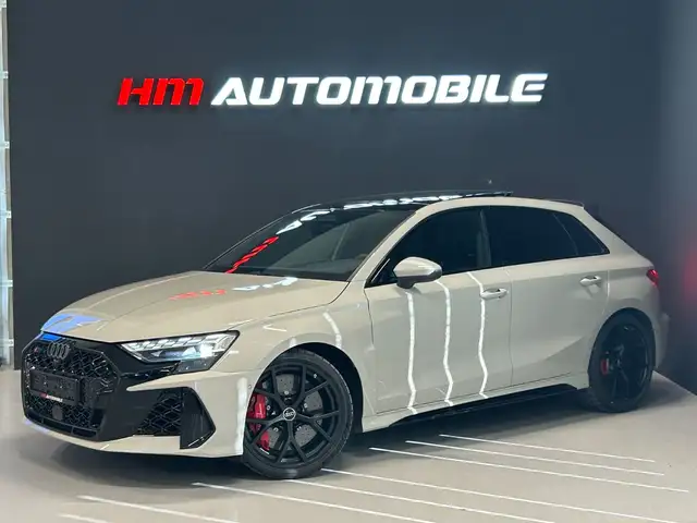 Audi RS3 SB/KERAMIK/PANO/RS SEATS/HUD/SONOS/290