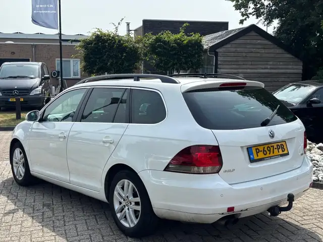 Volkswagen Golf view 8