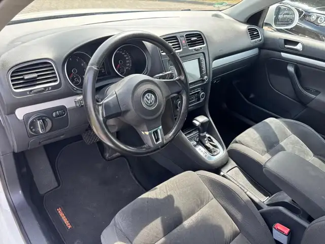 Volkswagen Golf view 11