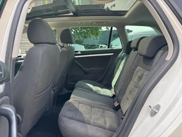Volkswagen Golf view 14