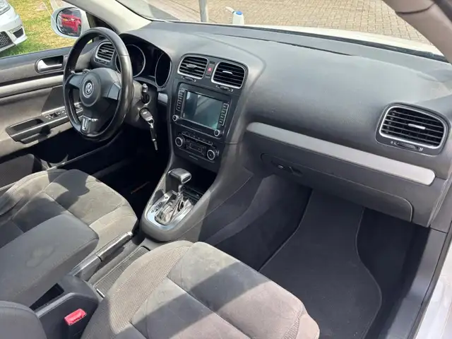 Volkswagen Golf view 16