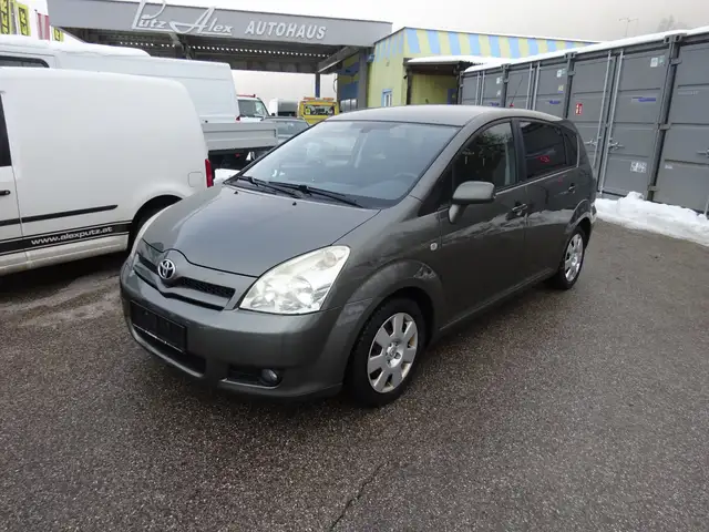 Toyota Corolla Verso 2,2 D-4D 135 Linea Austria Ds.