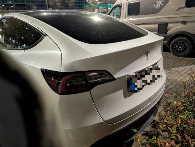 Tesla Model Y Long Range Dual Motor AWD