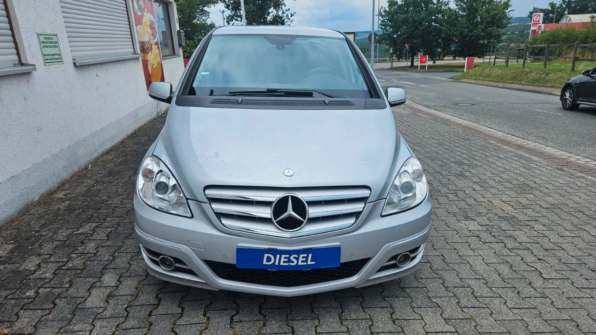 Mercedes-Benz B 180 B -Klasse B 180 CDI KLIMA TÜV bis 01/2027 Argintiu - 1