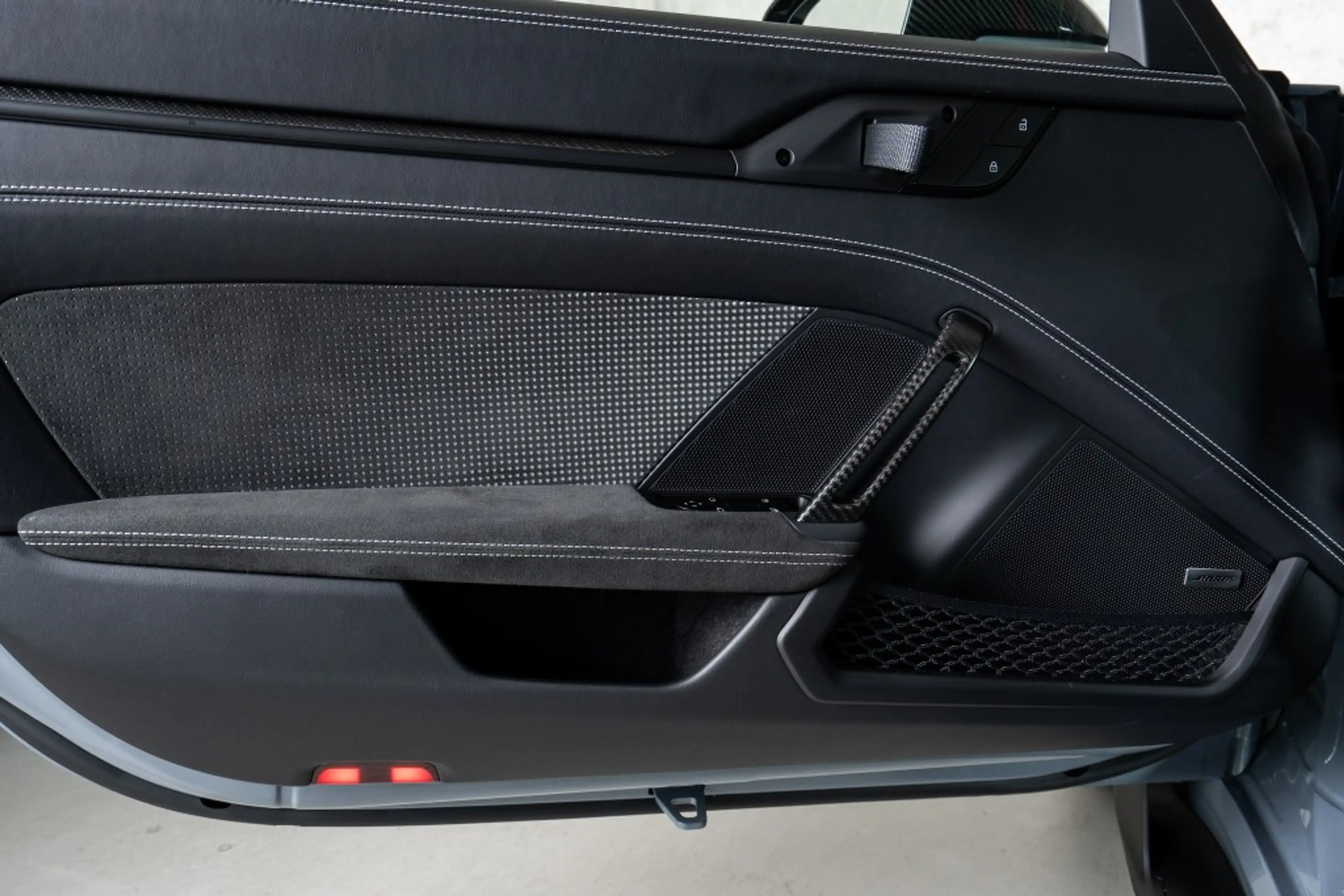Porsche 911 Carbon APPROVED 12 28 Lift PDLS — photo 14