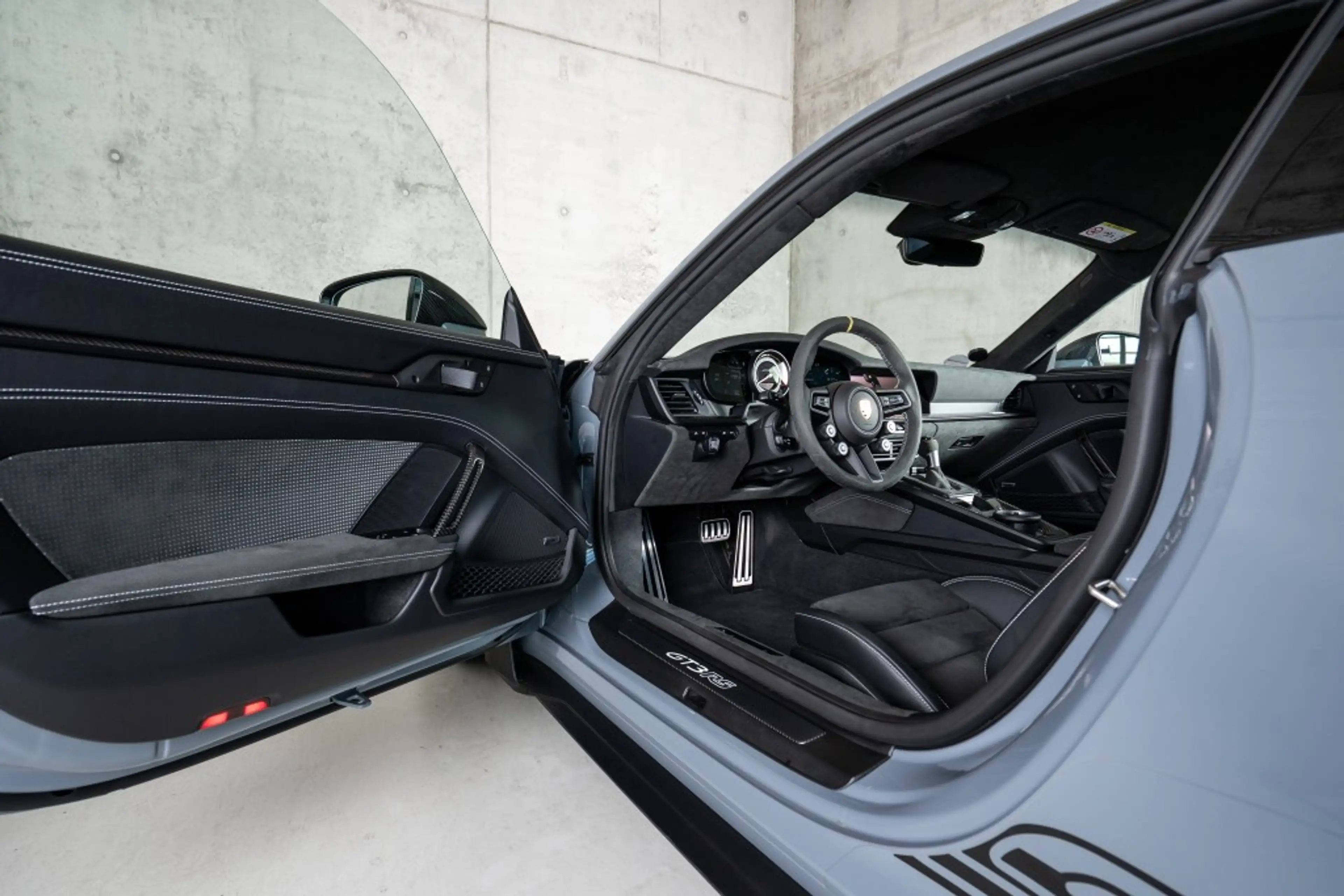 Porsche 911 Carbon APPROVED 12 28 Lift PDLS — photo 12