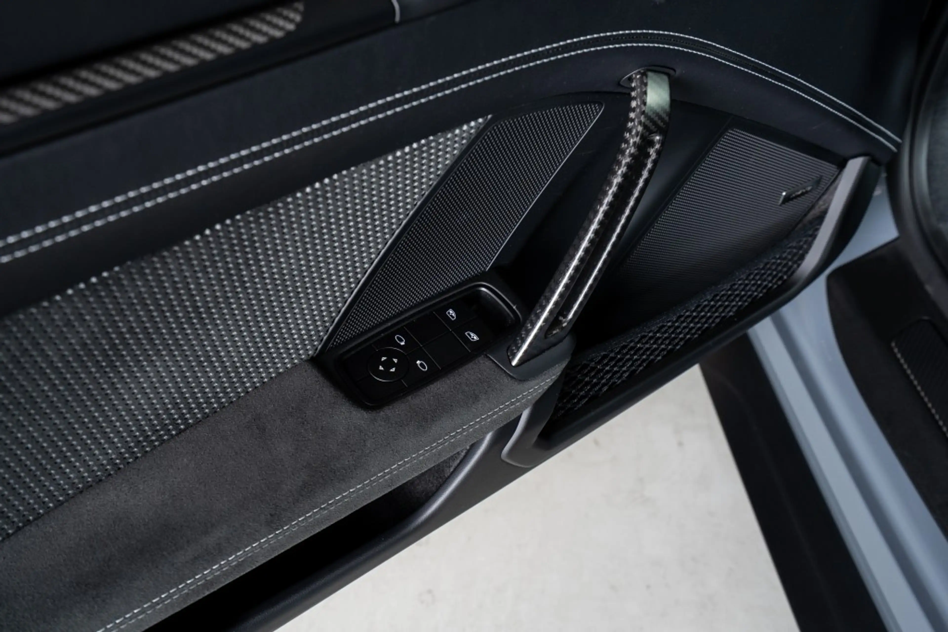 Porsche 911 Carbon APPROVED 12 28 Lift PDLS — photo 13