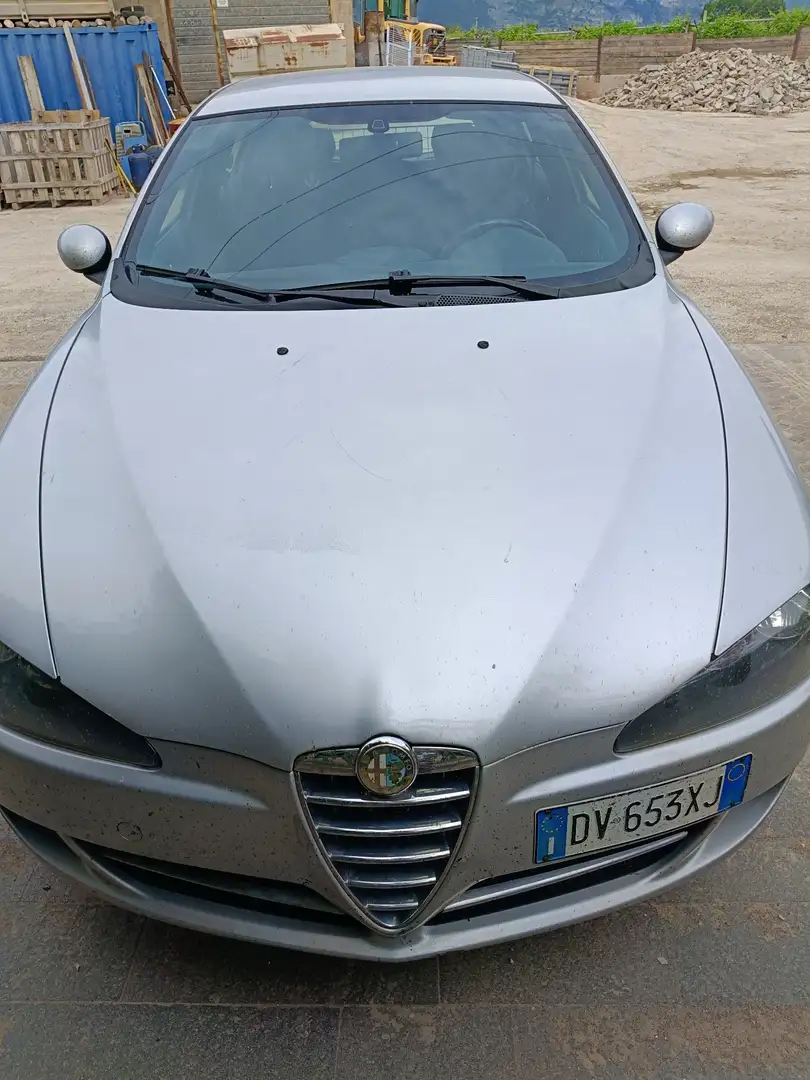 Alfa Romeo 147 5p 1.9 jtd C.N.C 120cv - 1