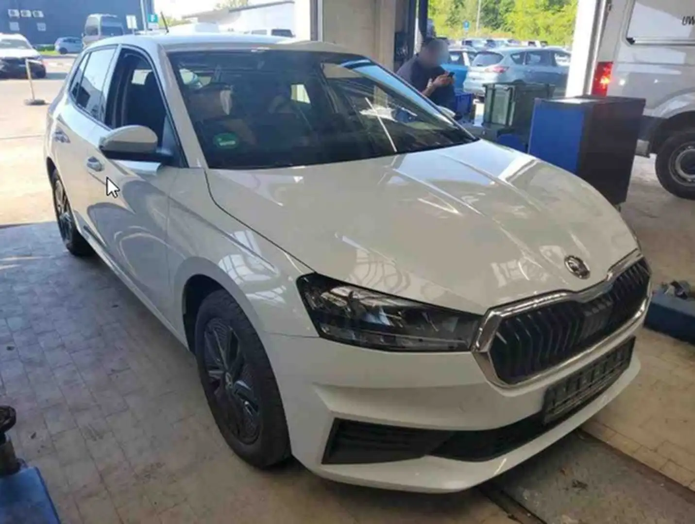 Skoda Fabia 1.0 TSI Ambition Winterpaket, GRA Weiß - 2