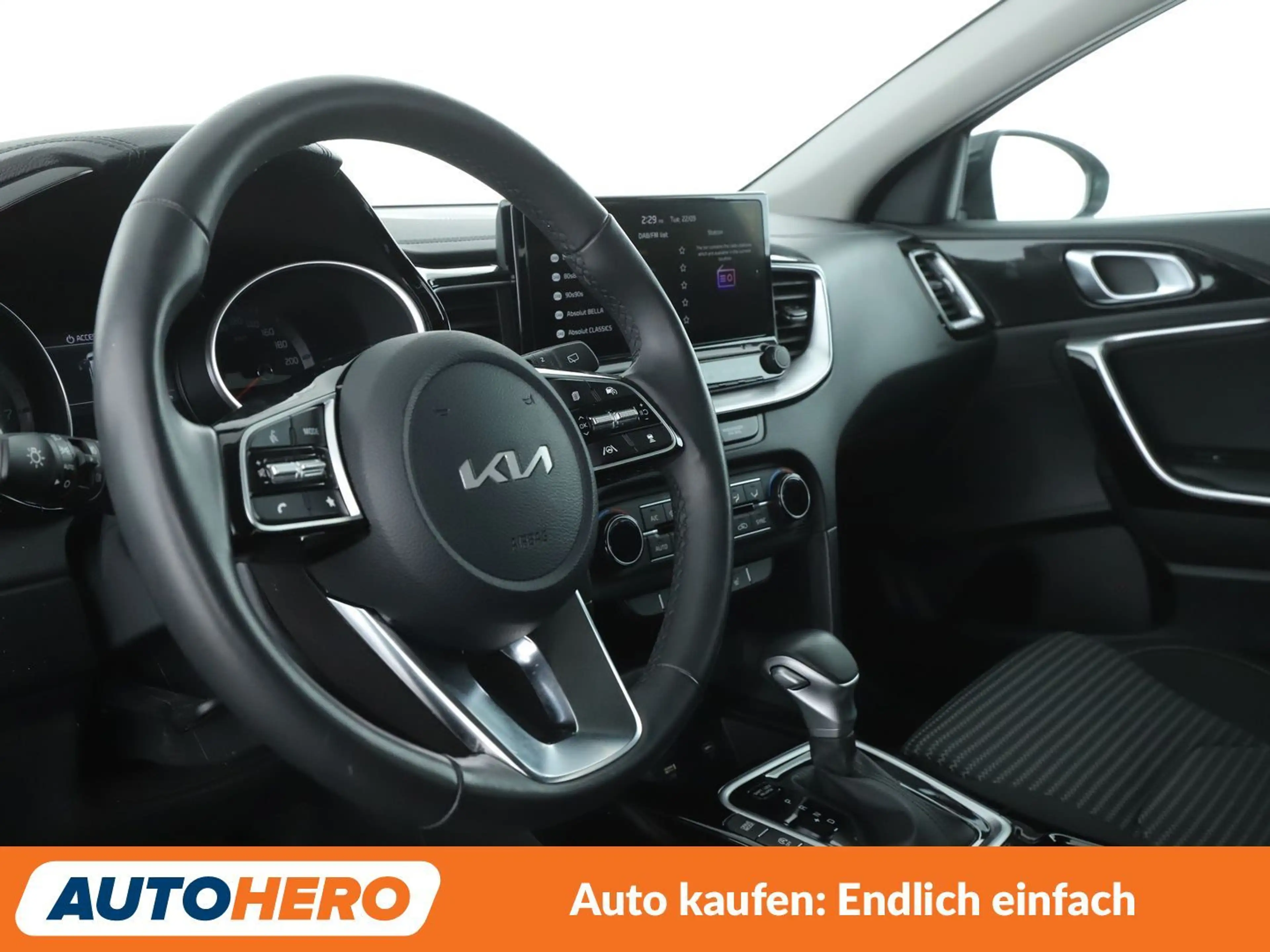 Kia Ceed / cee'd 1.5 TGDI Mild-Hybrid Ultimate Edition Aut.*NAVI* — photo 11