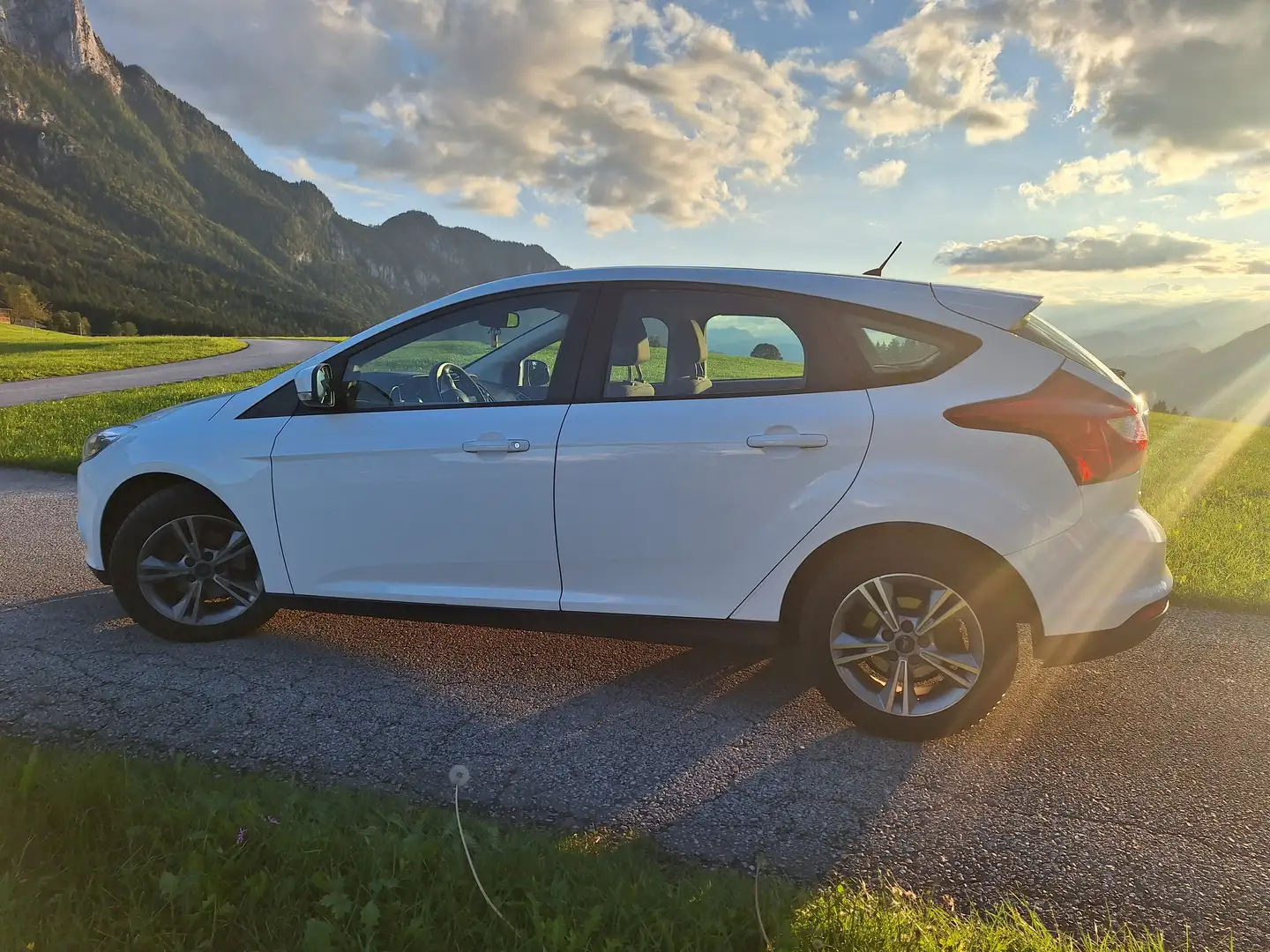 Ford Focus Focus Trend 1,0 EcoBoost Trend Weiß - 1