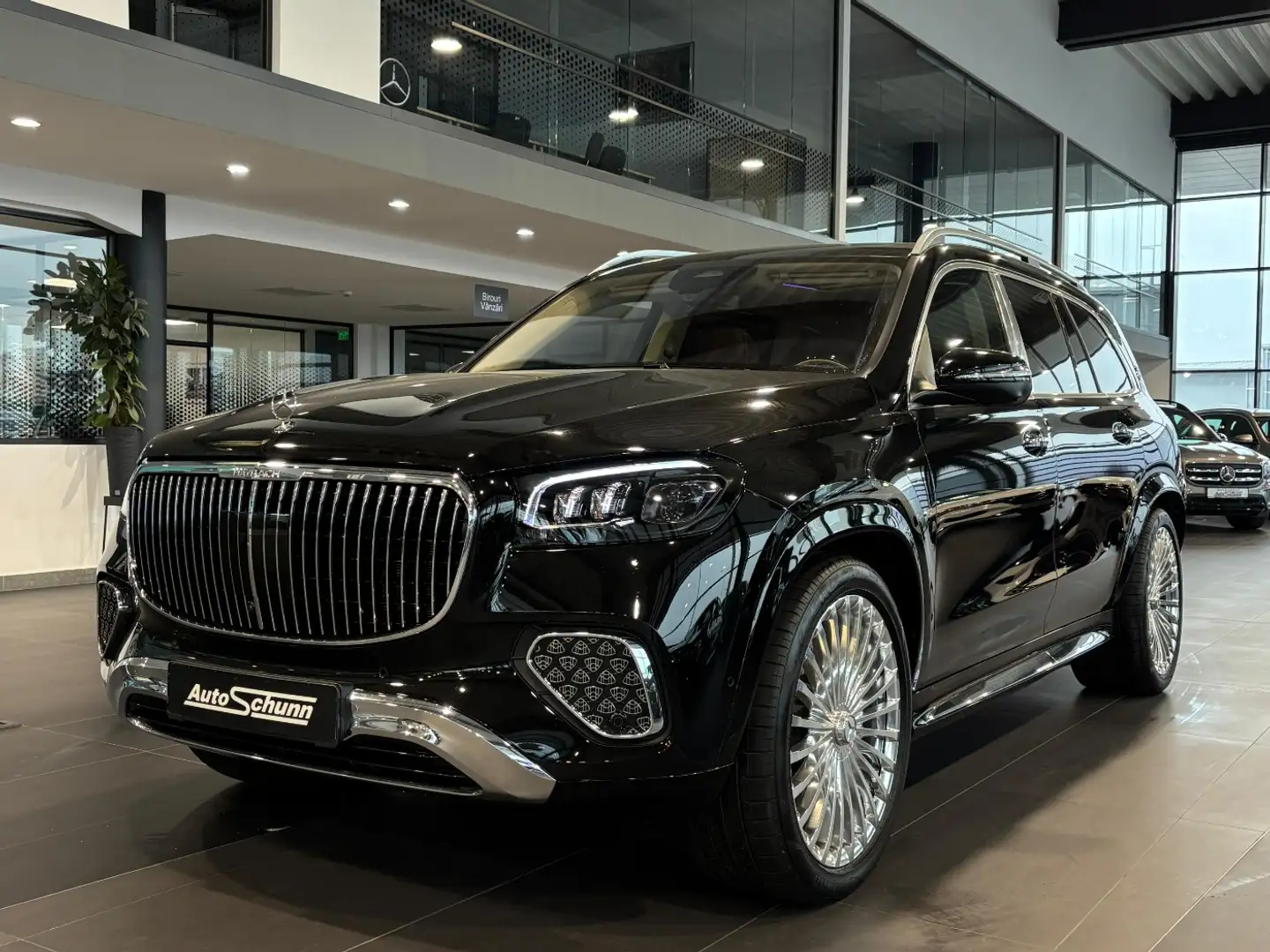 Mercedes-Benz GLS 600 4M Maybach+E-Active-Body+Premium+Paket Zwart - 2