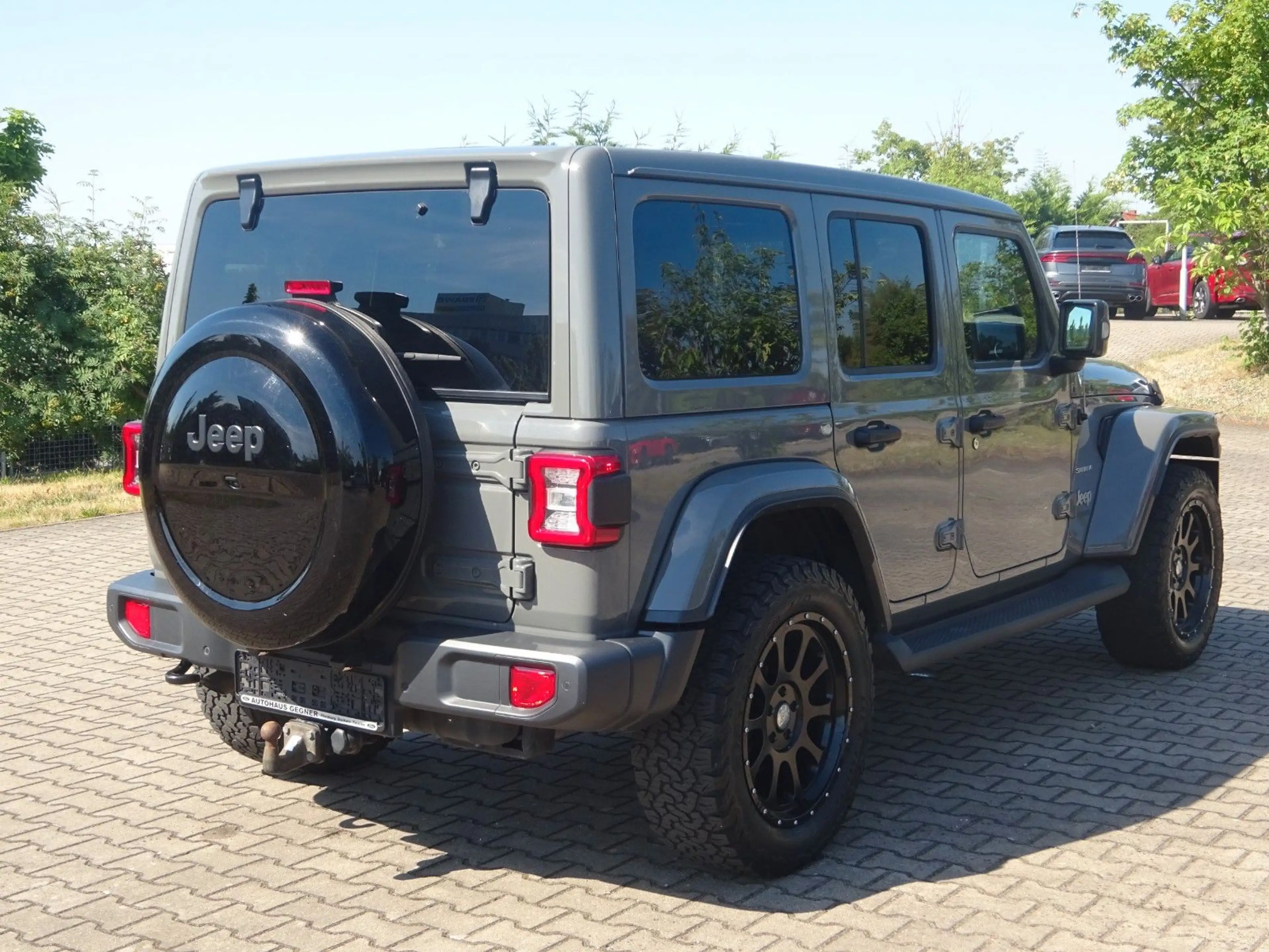 Jeep Wrangler Unlimited AWD Sky One-Touch Sahara — photo 9