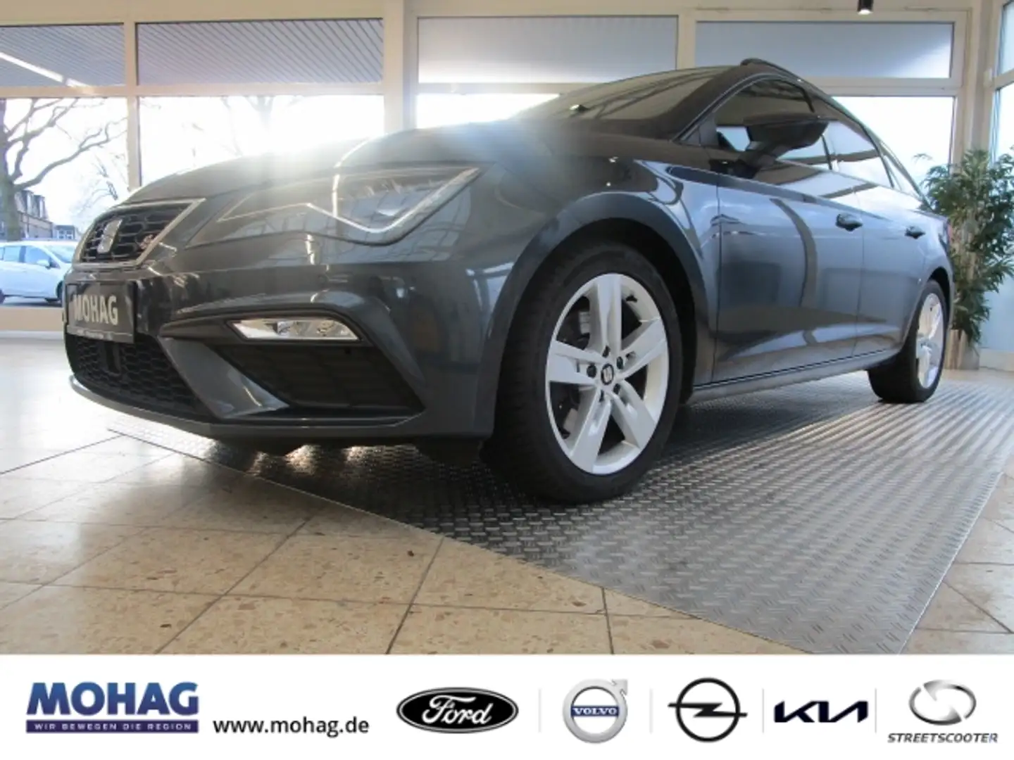 SEAT Leon FR 2,0l TDI *Navi-DAB-LED-Sitzh-Tempomat* -EU6d-T- Grau - 1