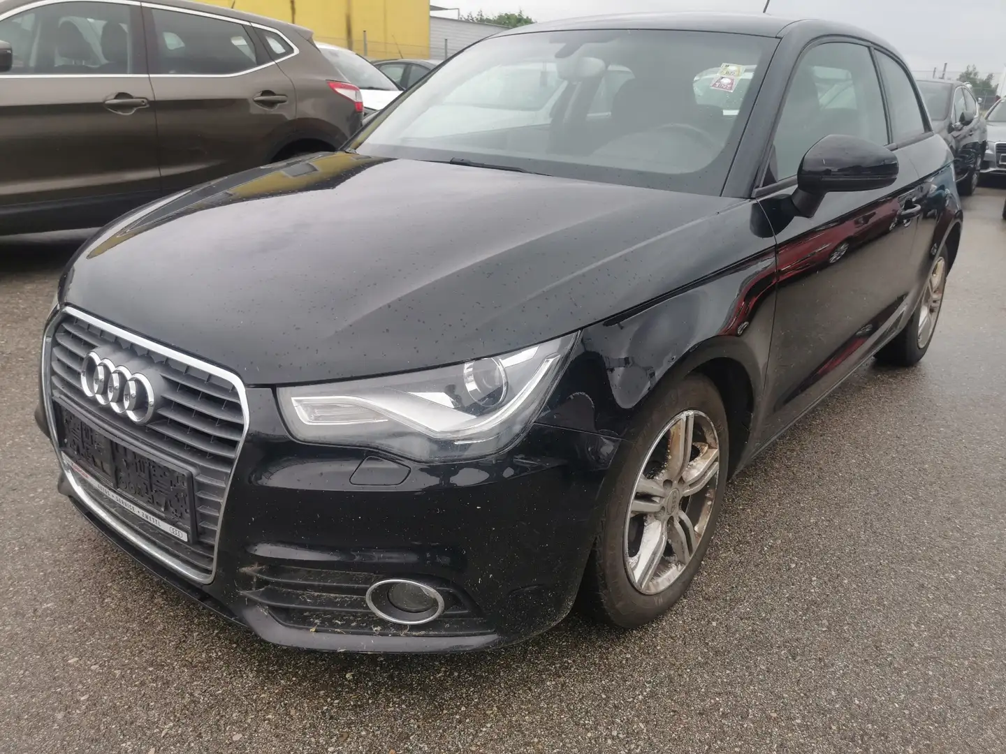 Audi A1 attraction Schwarz - 1