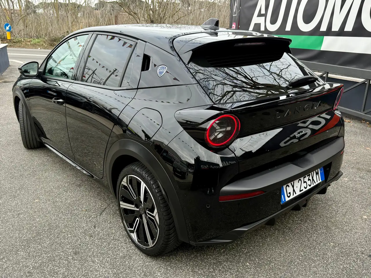 Lancia Ypsilon 2024