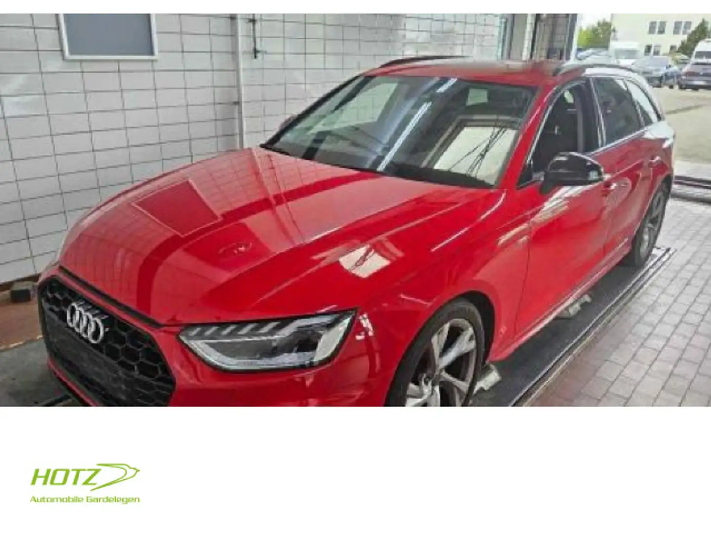 Audi A4 35 TFSI S tronic S line Rouge - 1