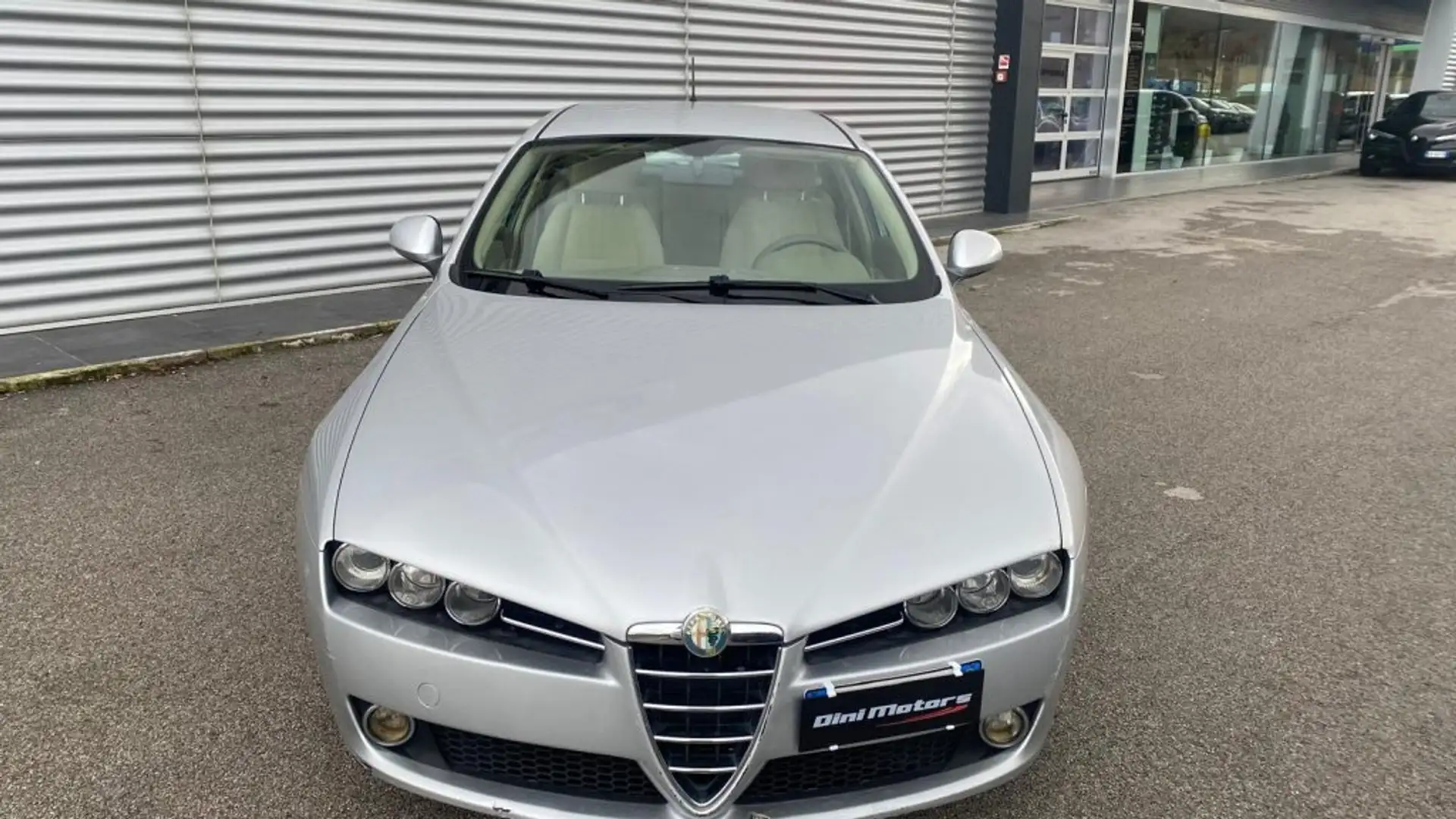 Alfa Romeo 159 1.9 JTDm 150CV Sportwagon Progression Grau - 2