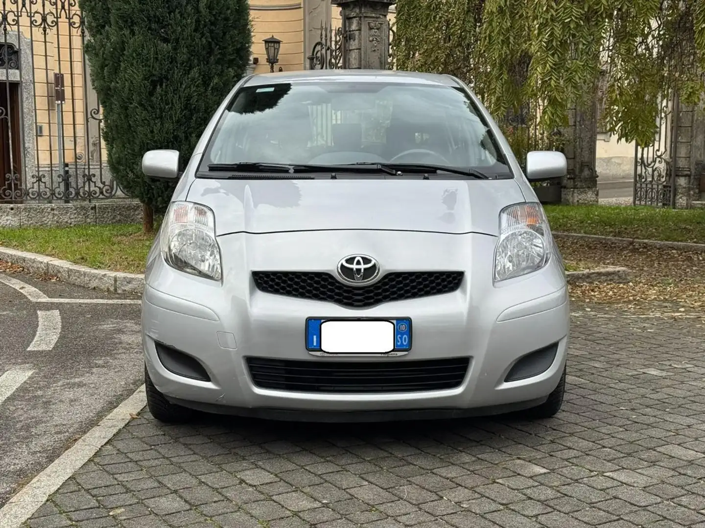 Toyota Yaris 1.0 5 porte Silver - 2