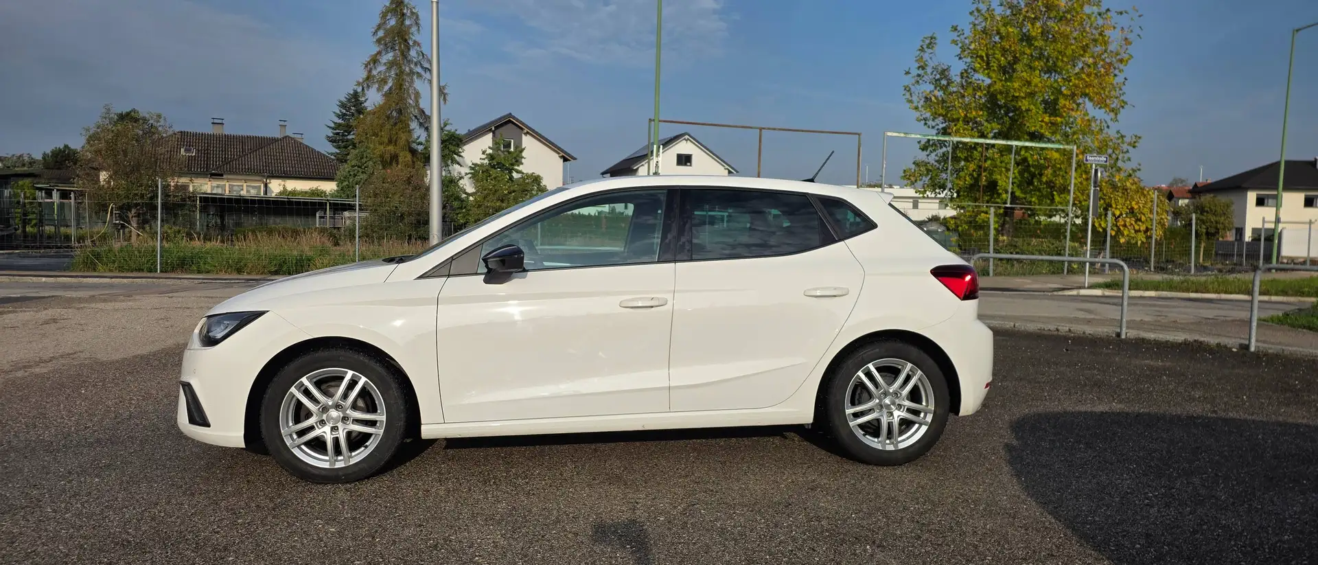 SEAT Ibiza FR Weiß - 2