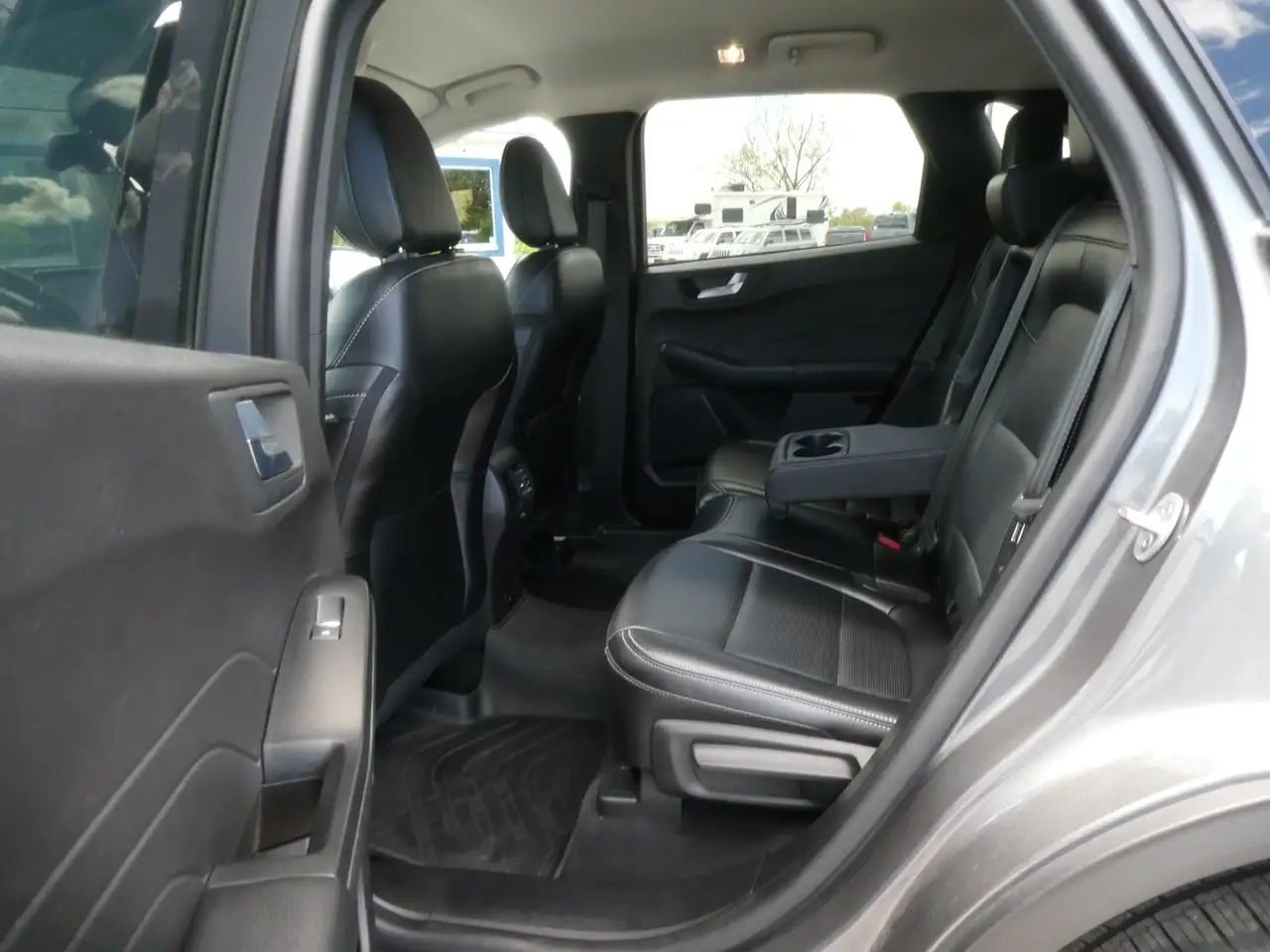 Ford Escape снимка Ford Escape