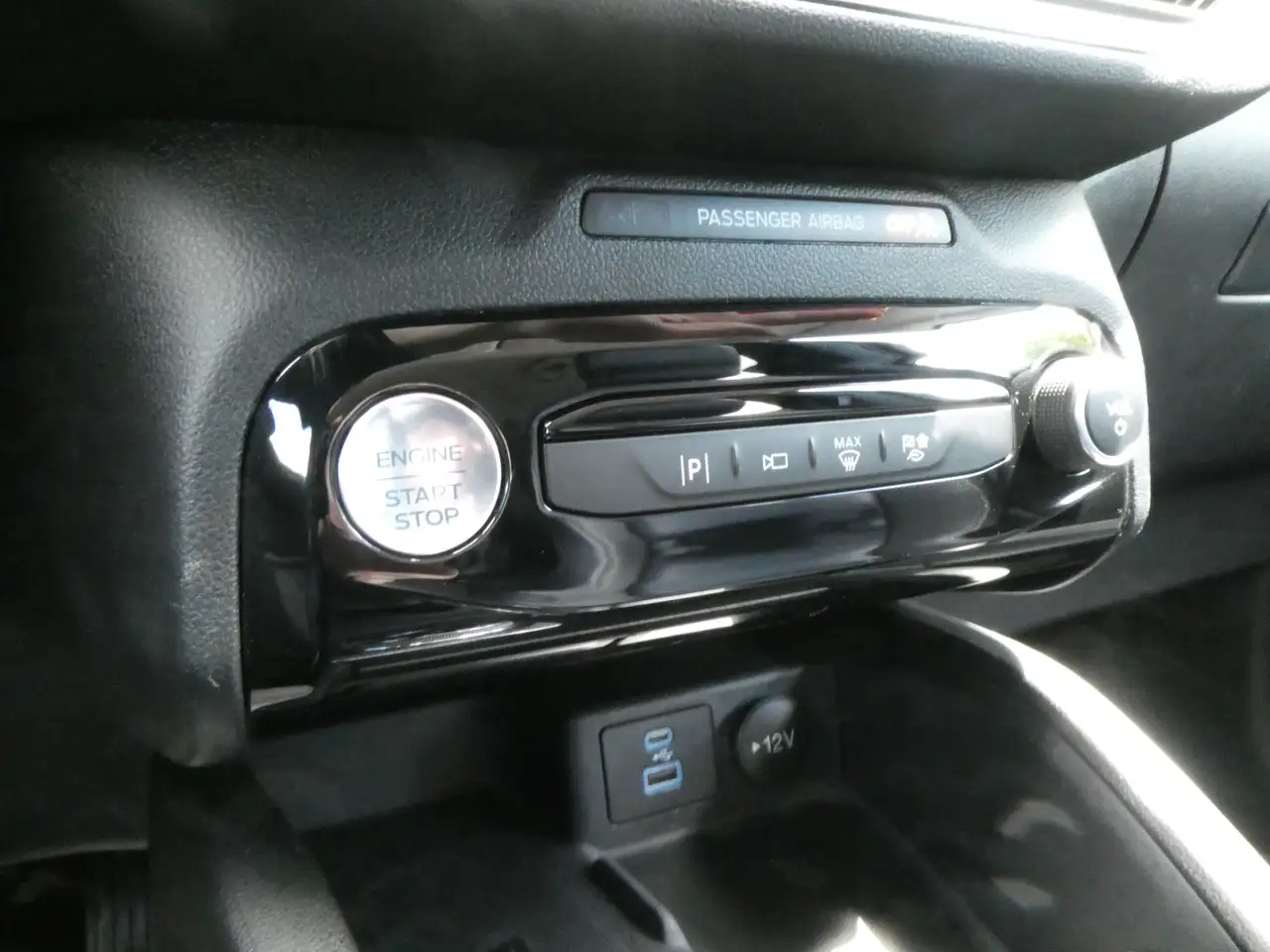 Ford Escape снимка Ford Escape