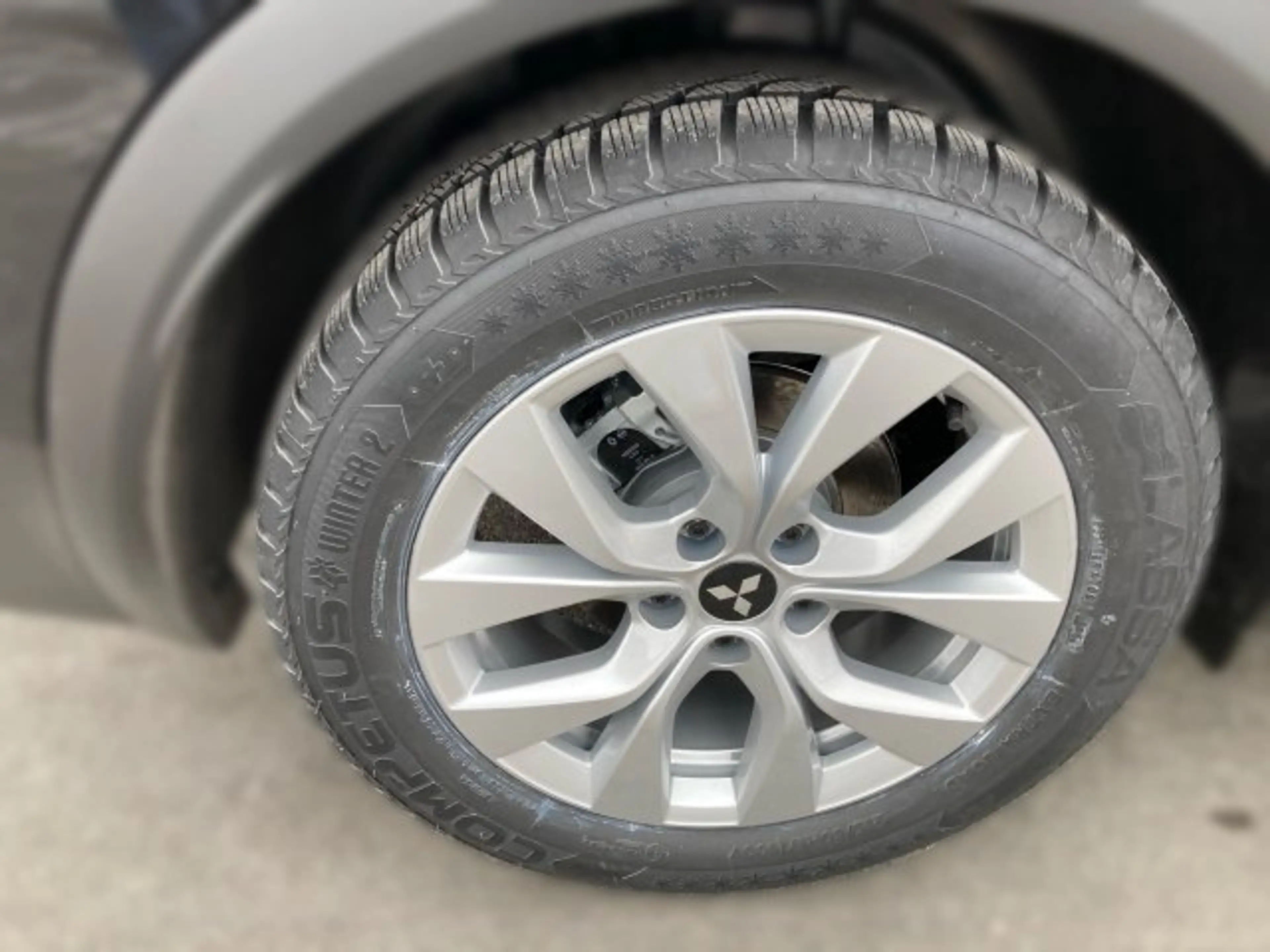 Mitsubishi Grandis 1,3 Petrol Intense S+C+T 26 — photo 5