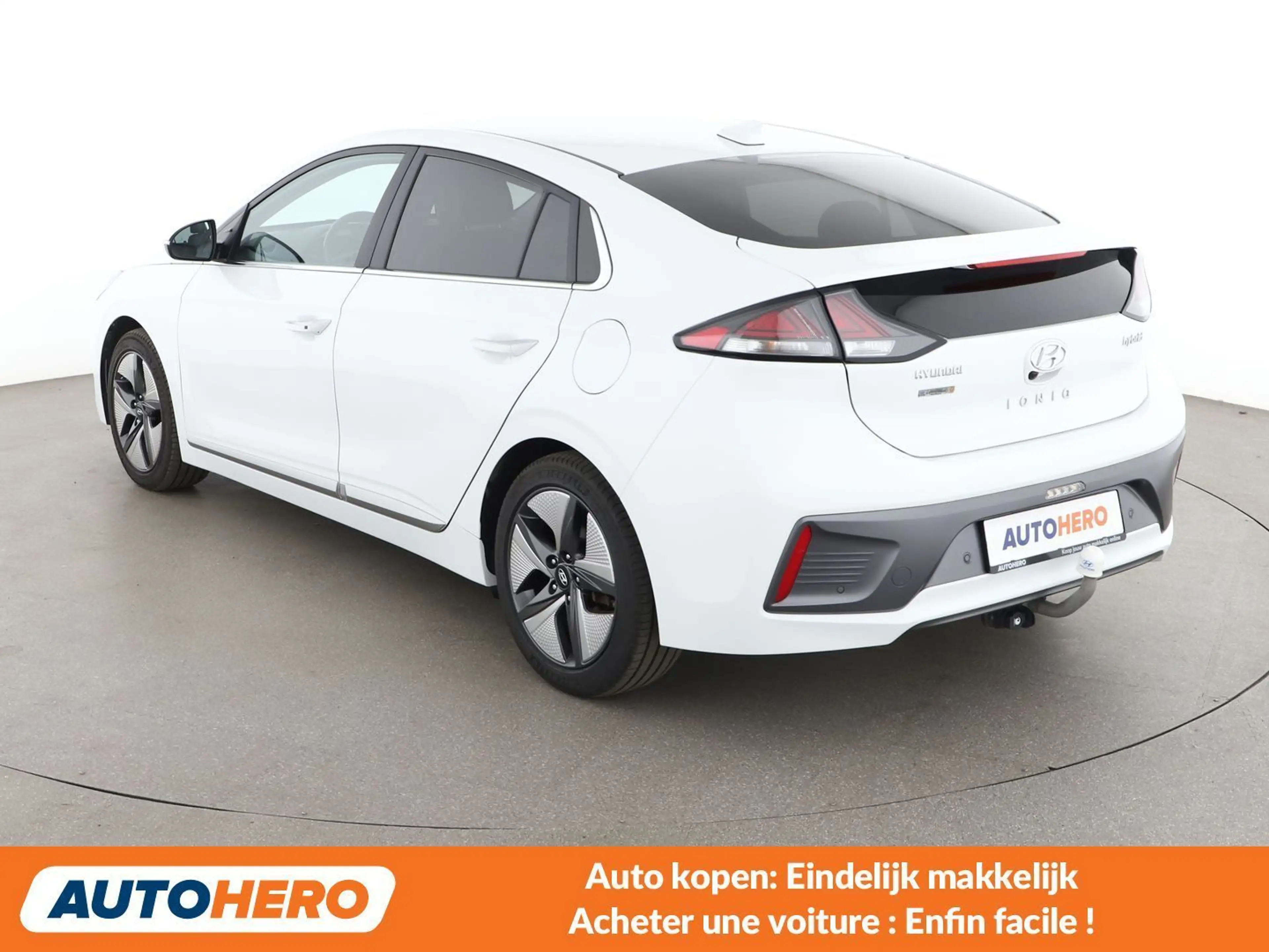 Hyundai IONIQ 1.6 Hybrid — photo 4