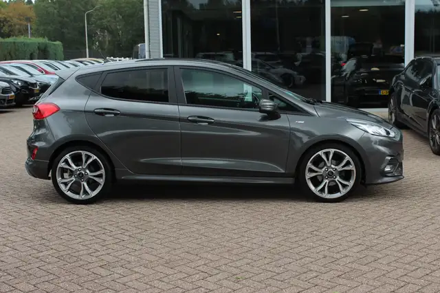 Ford Fiesta view 5