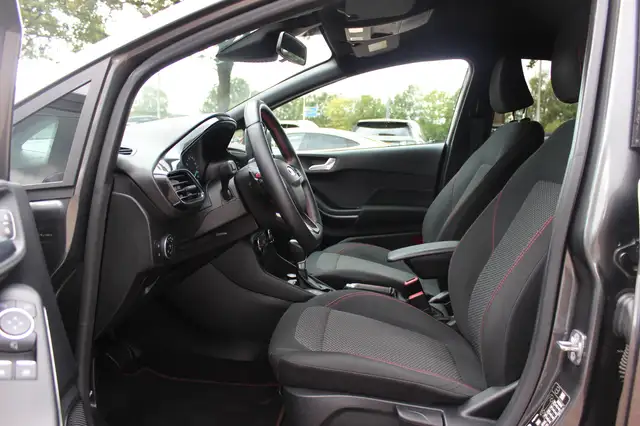 Ford Fiesta view 10