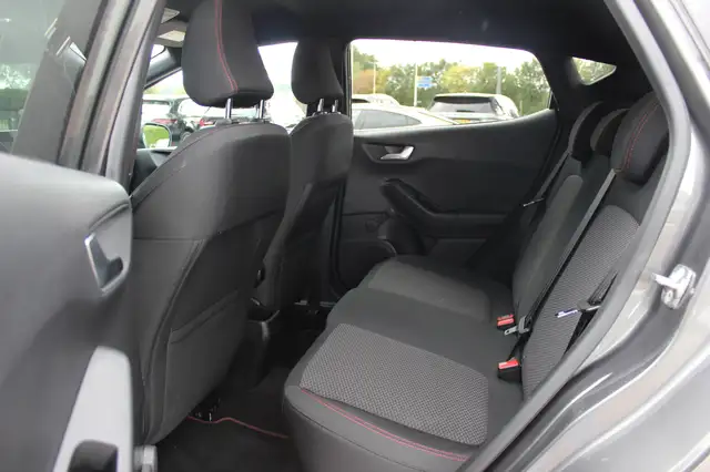 Ford Fiesta view 11