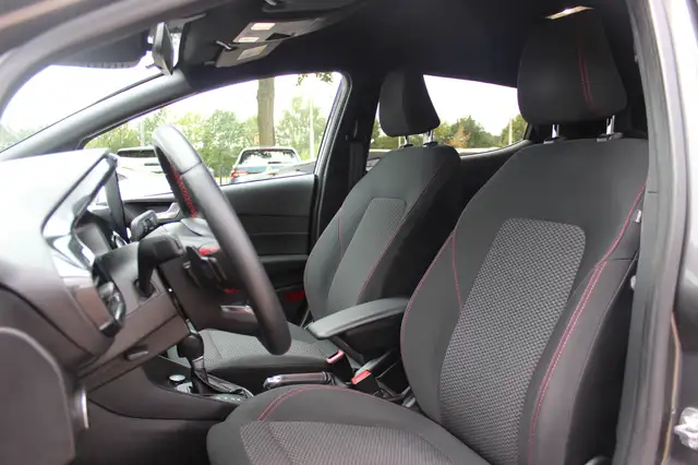 Ford Fiesta view 4