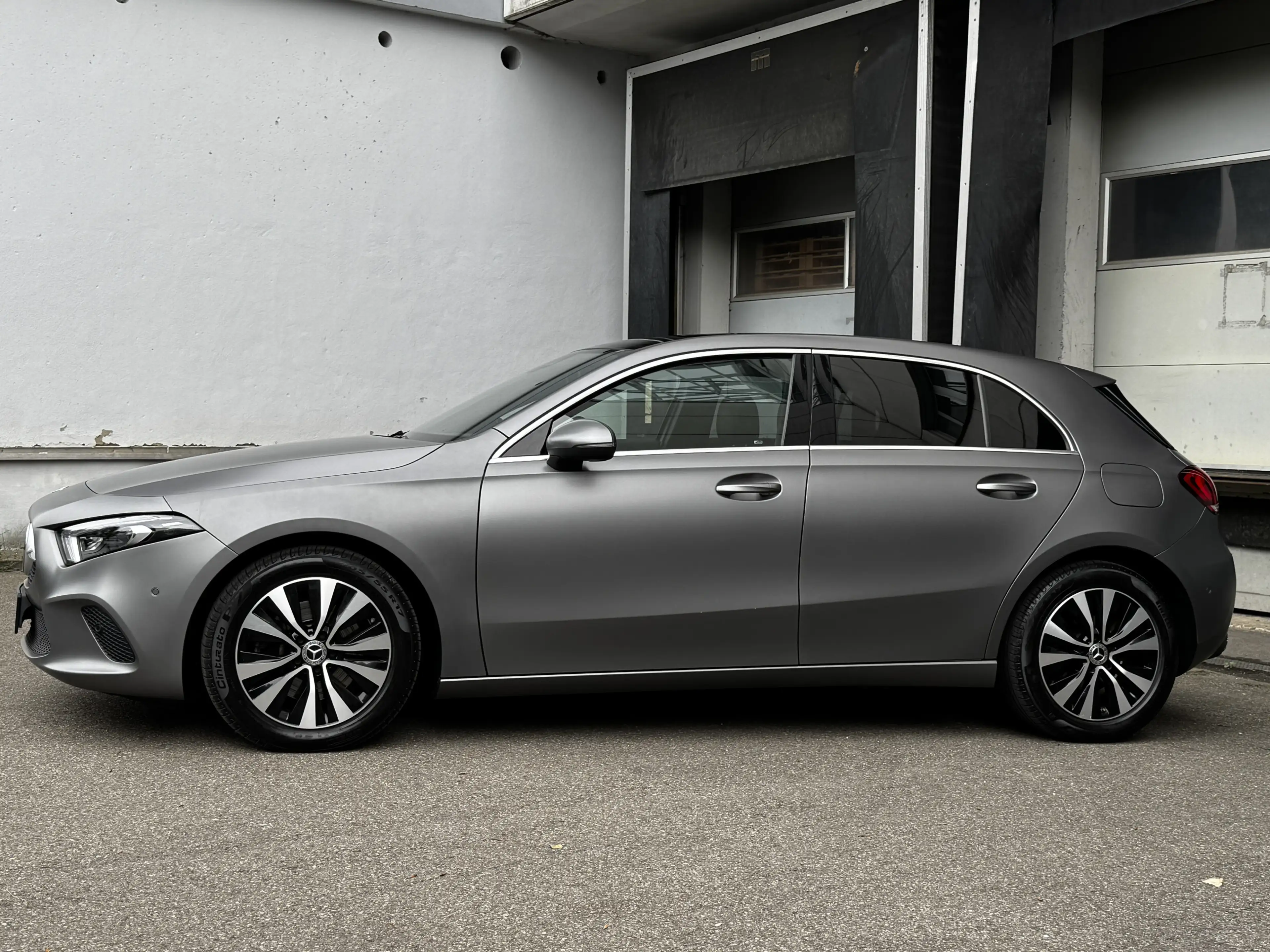 Mercedes-Benz A 220 D Urban LED ACC MBUX Pano Kamera Midline — photo 3
