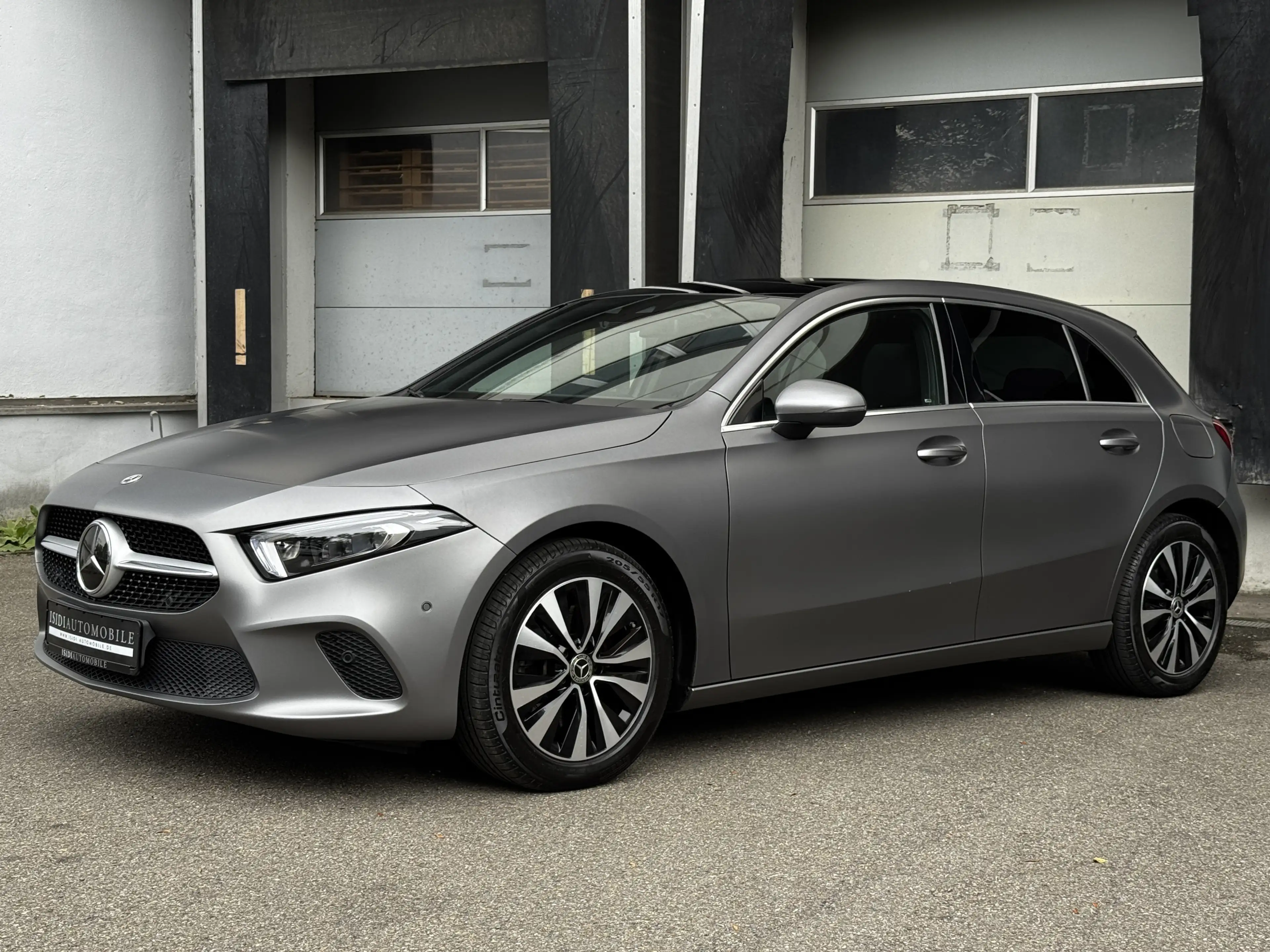 Mercedes-Benz A 220 D Urban LED ACC MBUX Pano Kamera Midline — photo 2