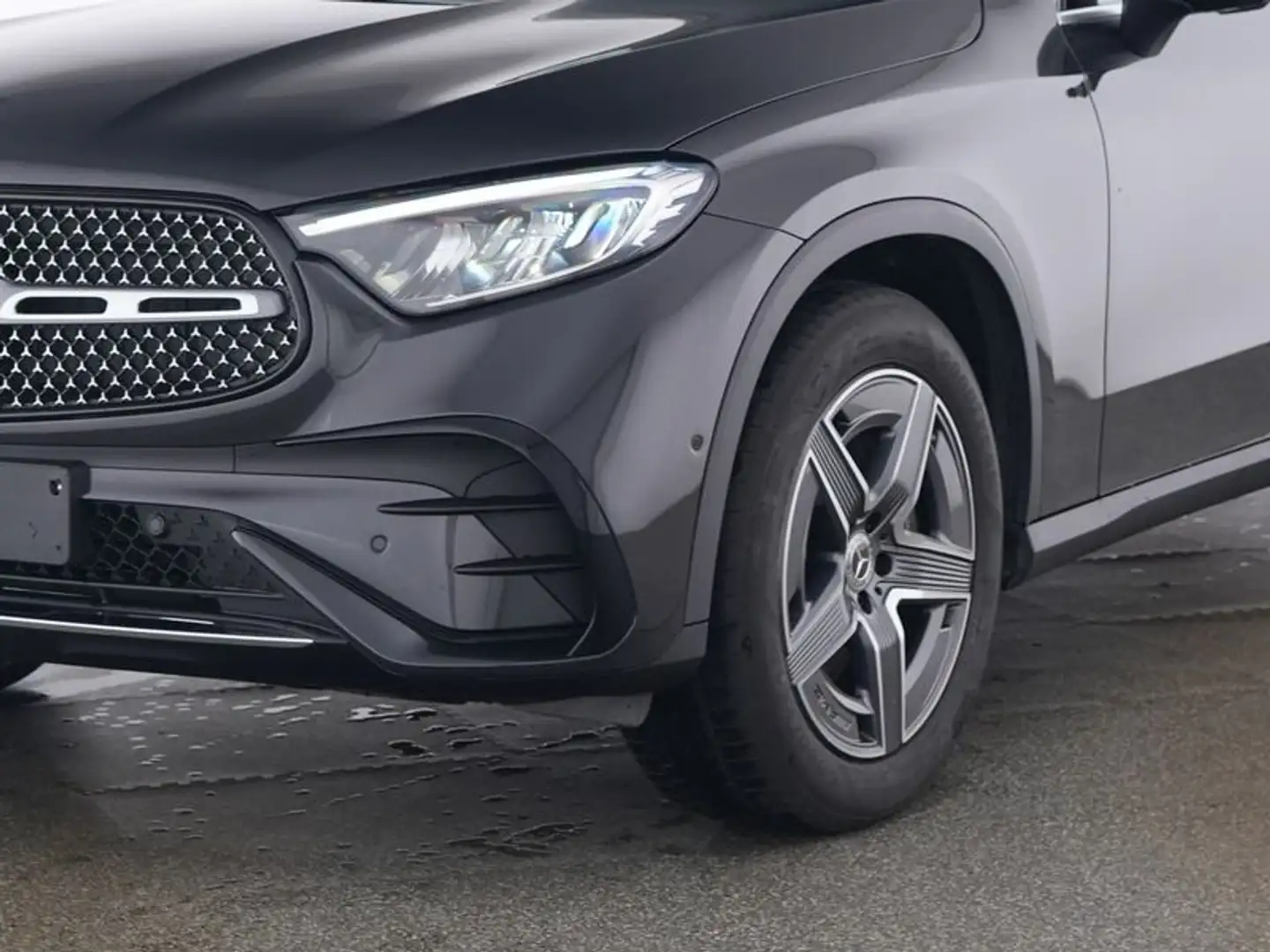Mercedes-Benz GLC 300 4M AMG Edition Pano/AHK/Sound/Totw./360° Grau - 2