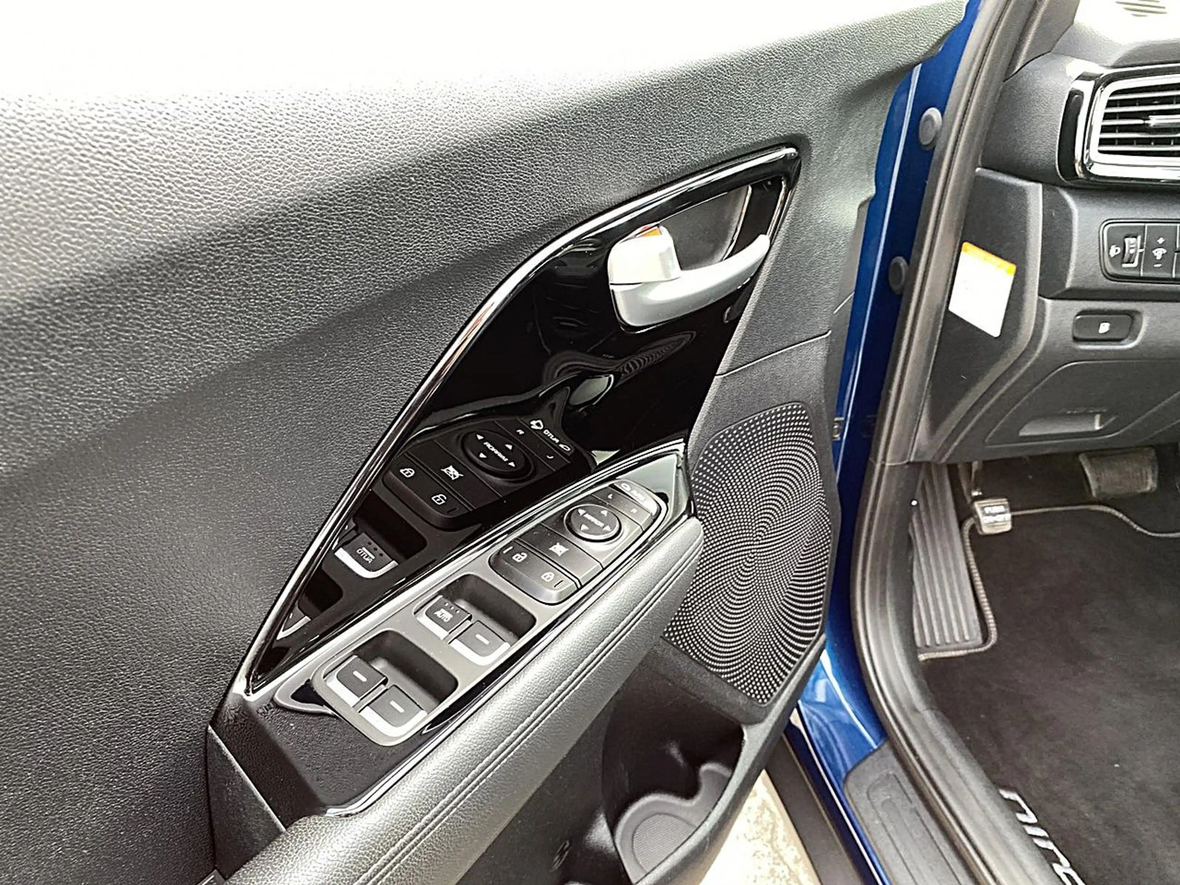 Kia Niro NIRO 1.6 HEV DCT VISON AHK ALLWETTER — photo 27