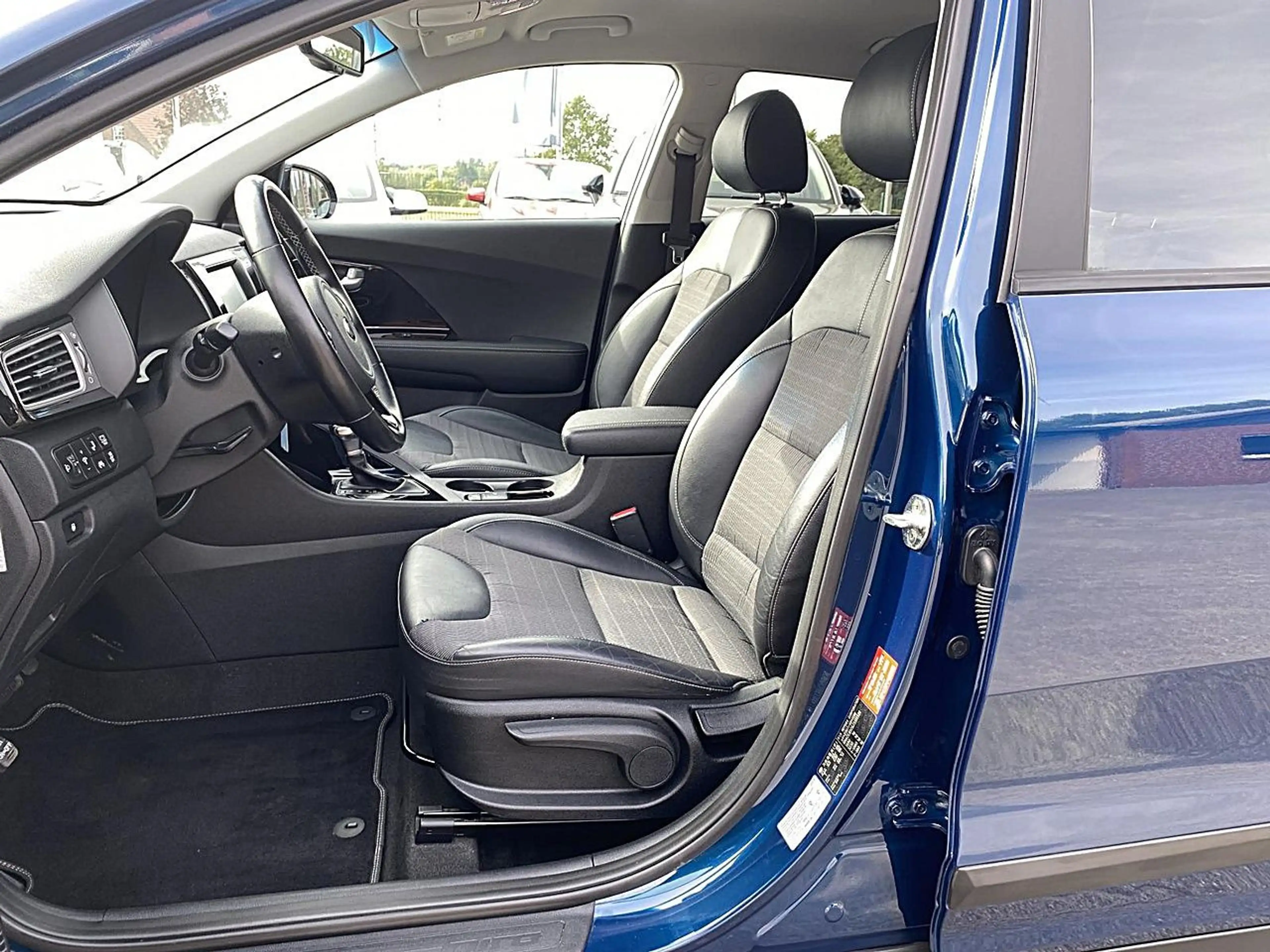 Kia Niro NIRO 1.6 HEV DCT VISON AHK ALLWETTER — photo 10