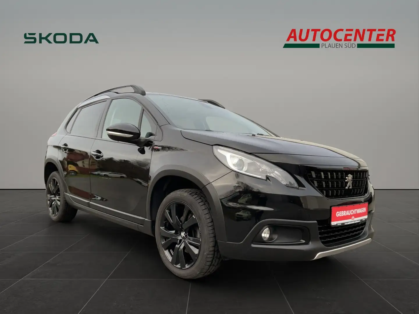 Peugeot 2008 Allure 1,2PureTech GT-Line Schwarz - 2