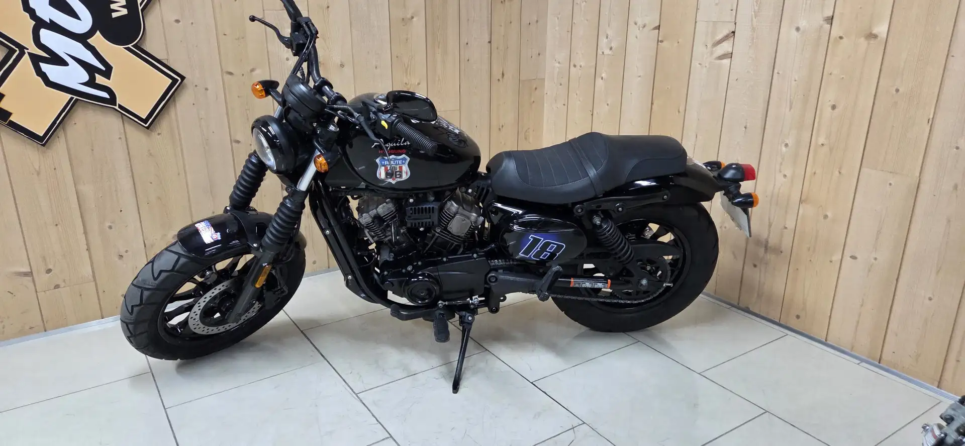 Hyosung GV 125 Fekete - 2