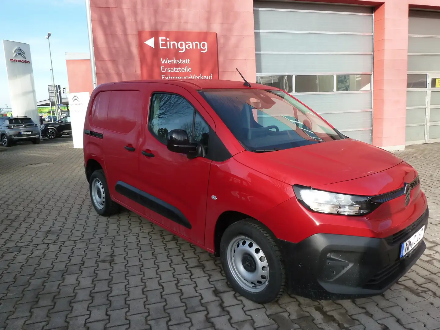 Citroen Berlingo BlueHDi 130 L1 EAT8 Rouge - 1