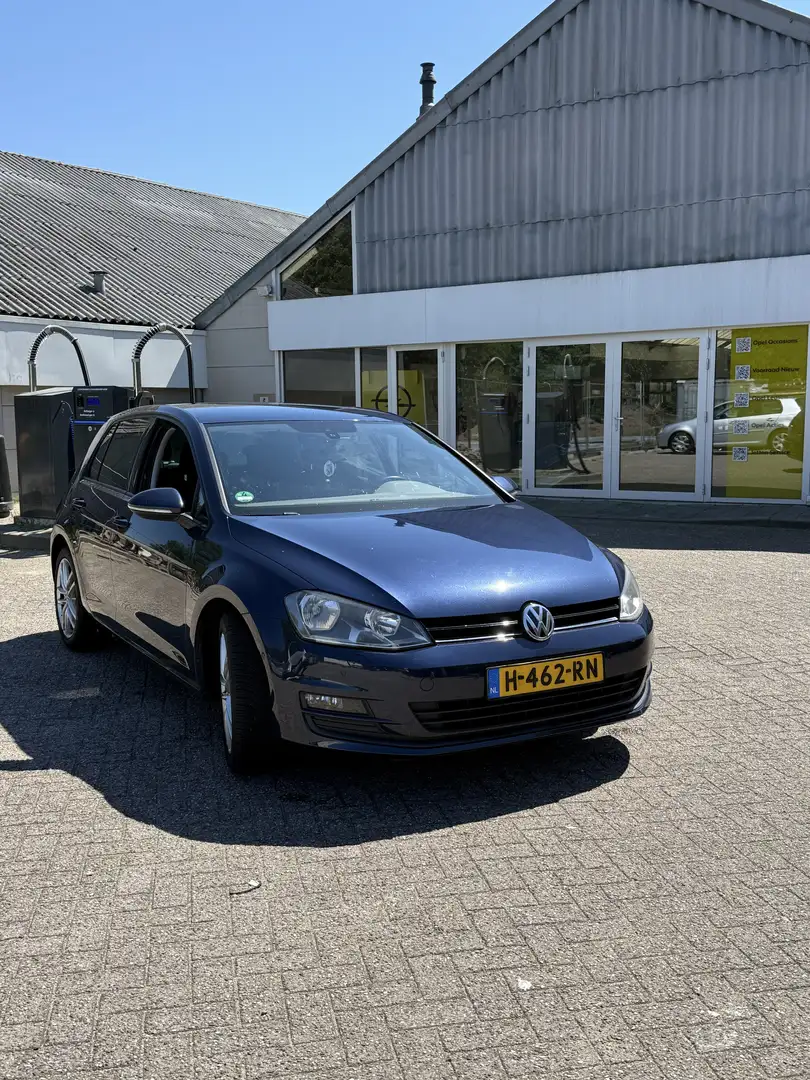 Volkswagen Golf 1.2 TSI BlueMotion Technology Comfortline - 2