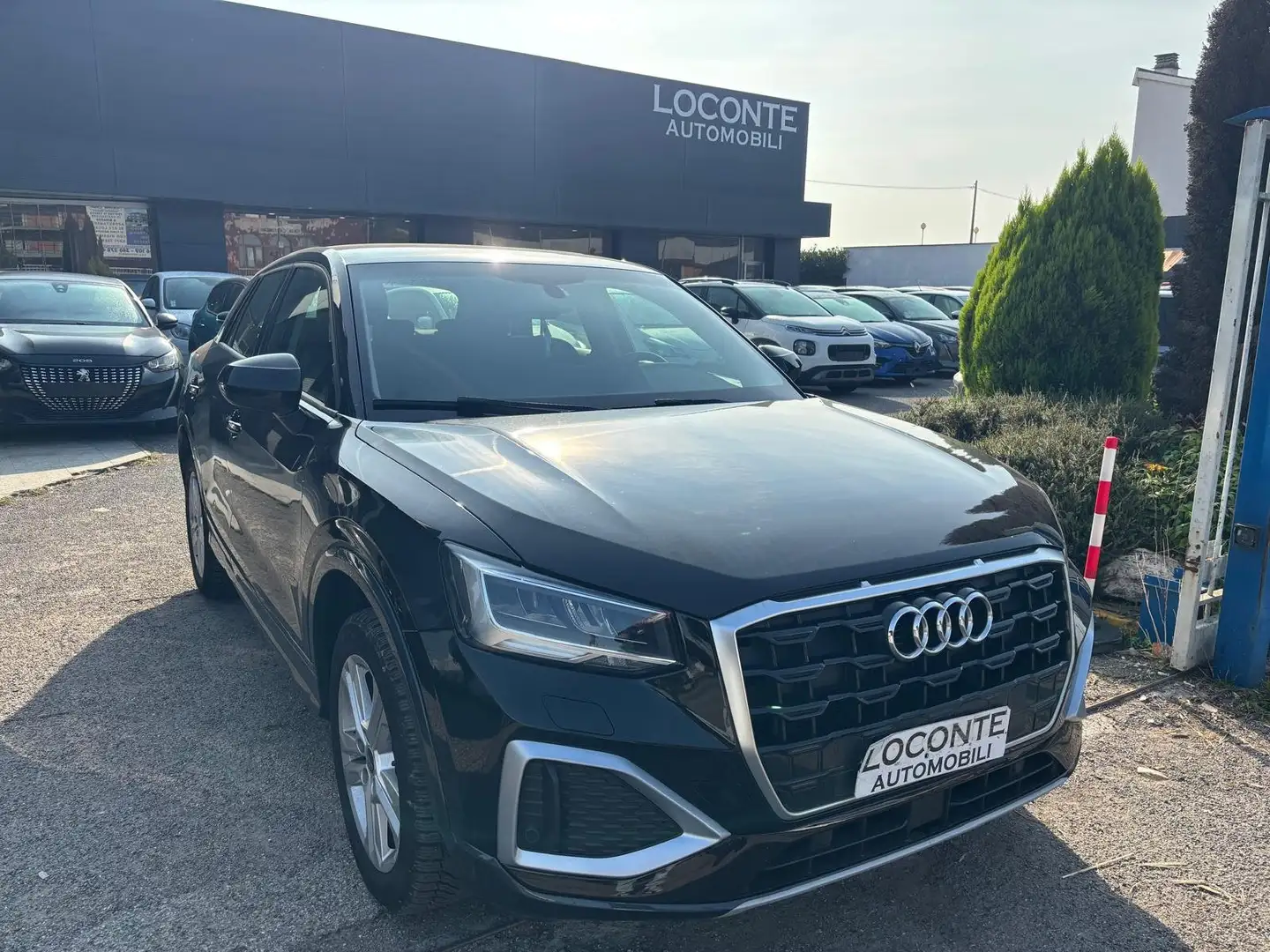 Audi Q2 30 2.0 tdi S line edition Schwarz - 1