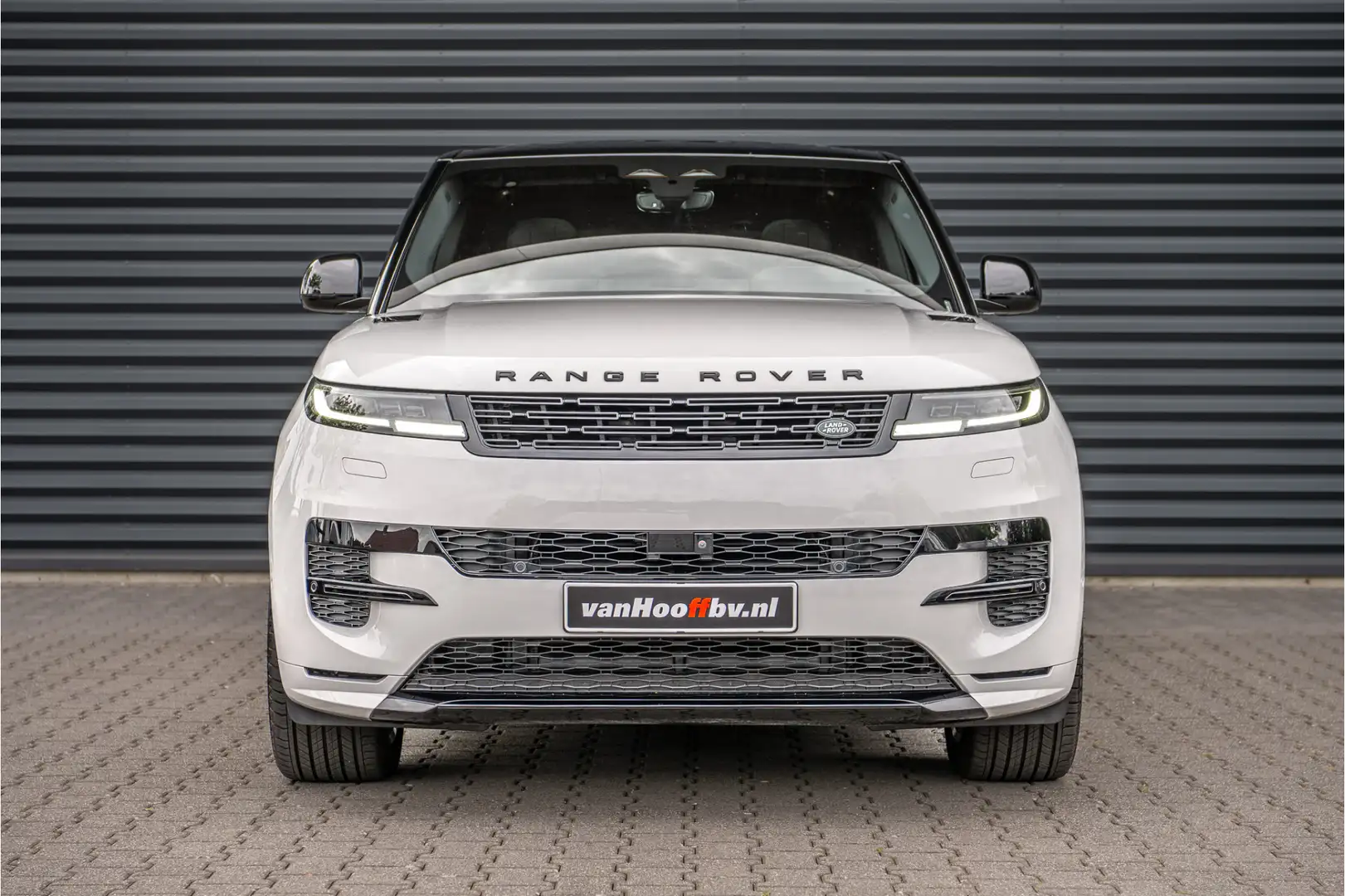 Land Rover Range Rover Sport P460e Dynamic SE PHEV -Black Pack - Meridian Surro Grijs - 2