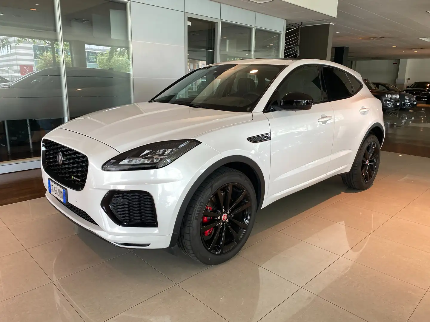 Jaguar E-Pace 2.0D AWD MHEV 163CV R-DYNAMIC S, TETTO PANORAMA Wit - 1