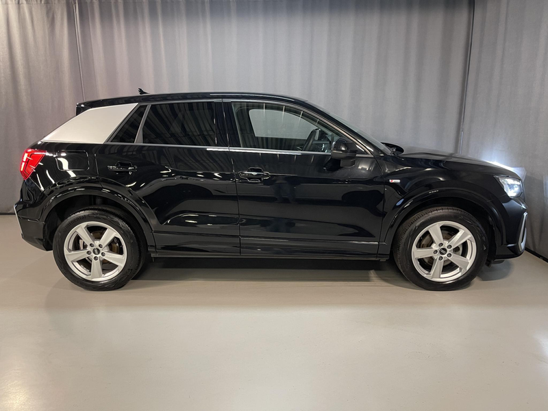 Audi Q2 35 TFSI S Edition 17"/Matrix LED/Camera/Adaptieve — photo 29