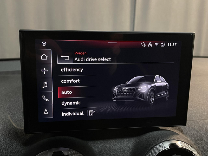 Audi Q2 35 TFSI S Edition 17"/Matrix LED/Camera/Adaptieve — photo 33